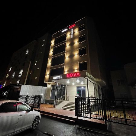 Hotel Nova Bishkek Exteriör bild