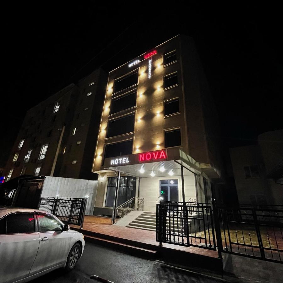 Hotel Nova Bishkek Exteriör bild
