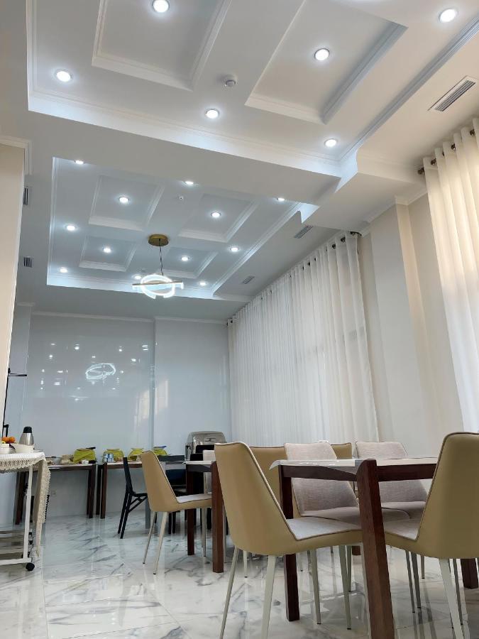Hotel Nova Bishkek Exteriör bild